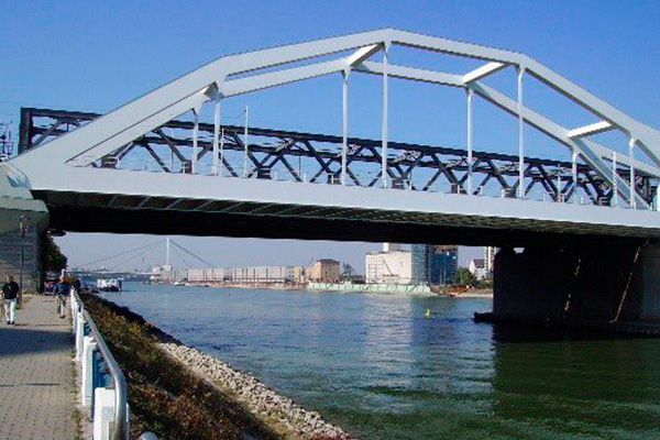 Acero estructural para puentes